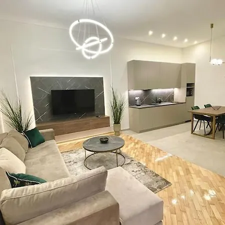 Apartment No. 7 *